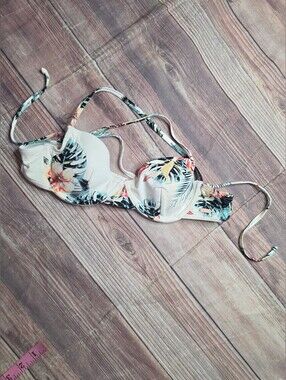 5/$15 Roxy Cream Tropical Palm Tree Bikini Top
